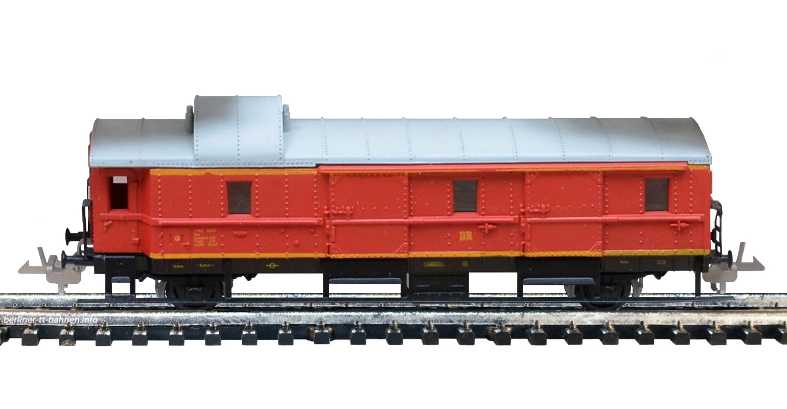 545/83/2 Packwagen Pwi30 DR/III rot