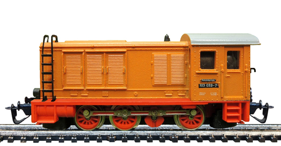 02631 Diesellokomotive BR 103 -033-7 DR/IV orange