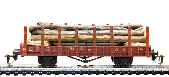 04620 Rungenwagen Ro mit 20 Rungen und Stammholzladung