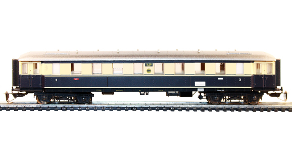 13318 Eilzugwagen C4i-32 DRG/II 16 539 Mch "Karwendel-Express"